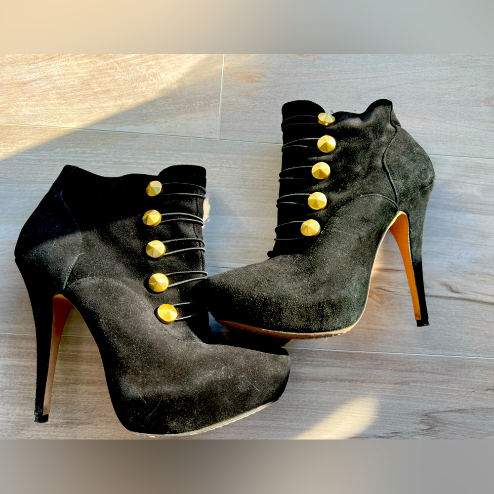Vince Camuto black heel booties with gold buttons size 7.5